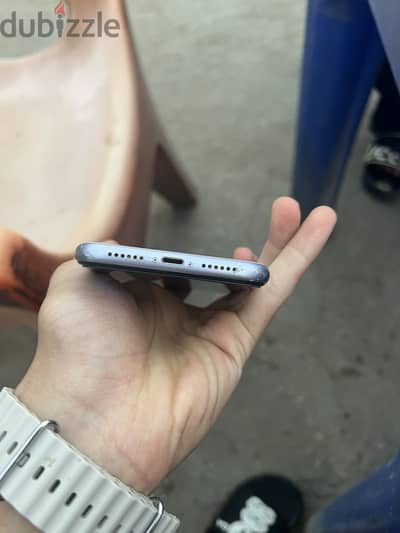 Apple - iPhone 11