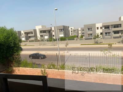 اقل سعر تاون هاوس متشطب بالكامل للبيع في اليجريا كمبوند بيفرلي هيلز الشيخ زايد الجيزه   Allegria Compound Sheikh Zayed Giza Beverly Hills