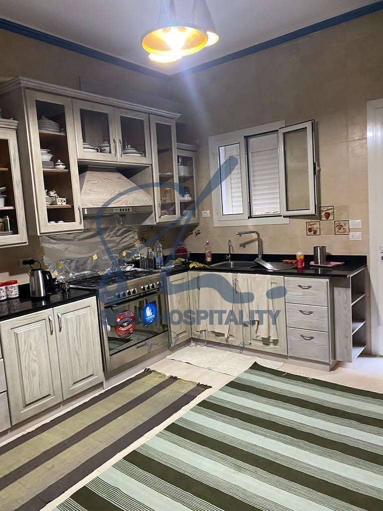 فيلا بـ٧ غرف نوم في هايد بارك، صورة ٨ من ١١