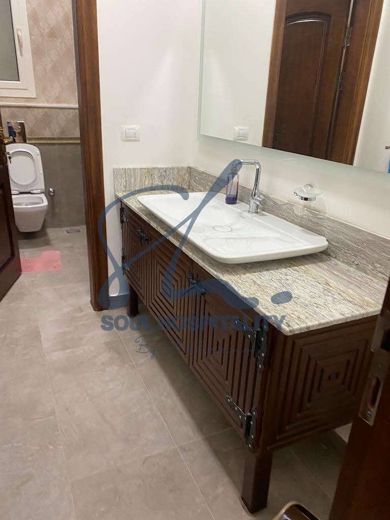 فيلا بـ٧ غرف نوم في هايد بارك، صورة ١٠ من ١١