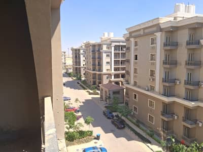 شقة فى كمباوند Town Residence