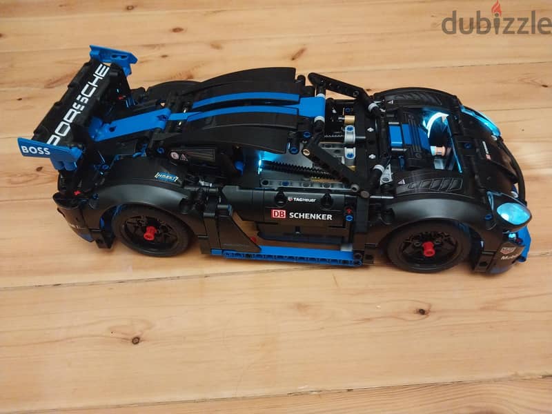 Lego technic Porsche gt4 e-performance 1