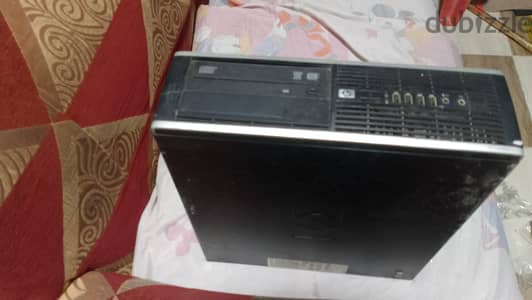 كمبيوتر HP كامل بالترابيزة والشاشة