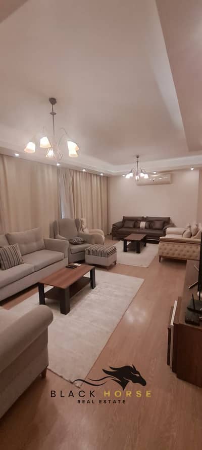 شقة 3 غرف مفروشة بالكامل للإيجار في إيستاون