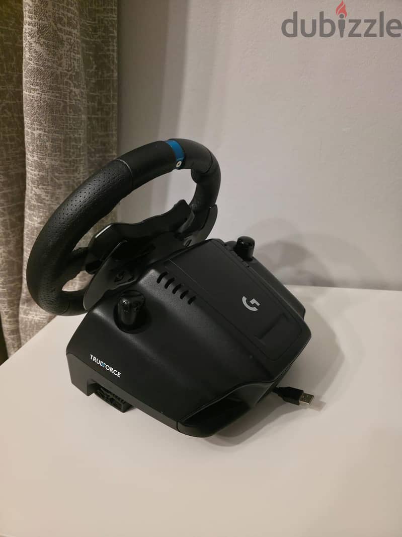 logitech trueforce g923 1