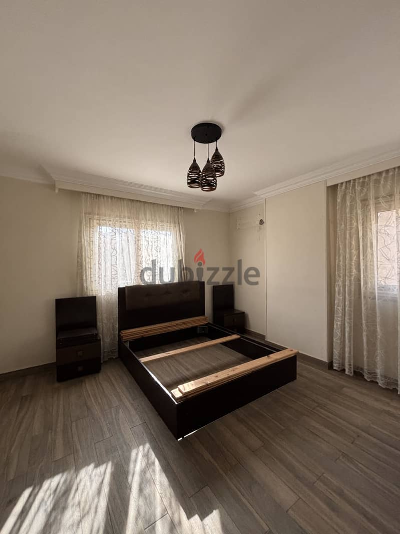 Smart bedroom for sale 4