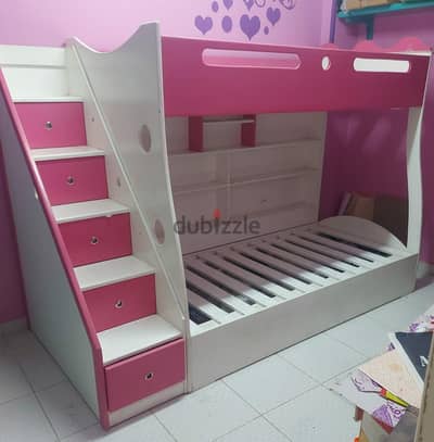 سرير  بدورين