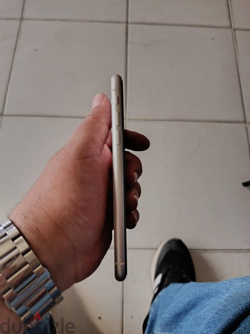 Apple - iPhone 11 3