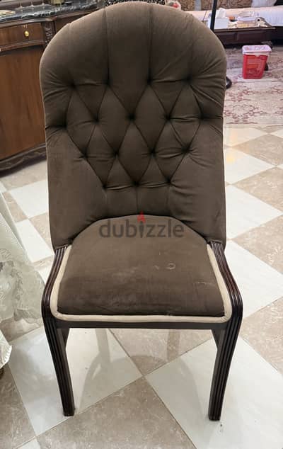 سفره  و ٨ كراسي
