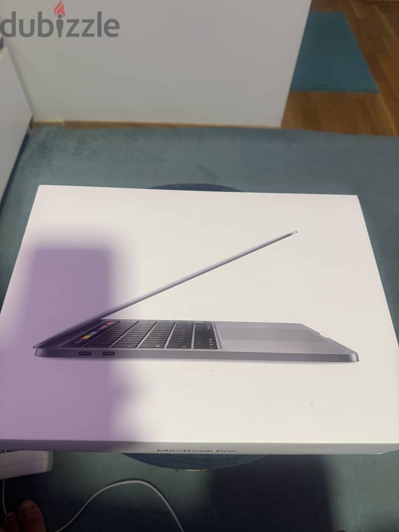Mac Book   pro 13.2020 3