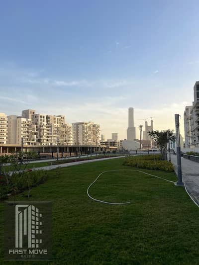 Secure a fully finished 275m² apartment in the New Administrative Capital’s R3 district with just a 5% down payment Located in an already inhabited