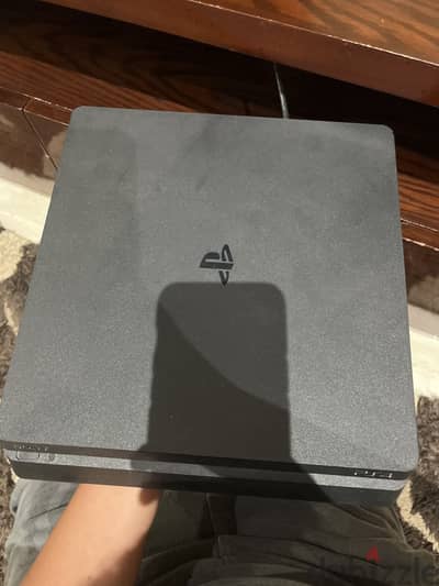 Playstation 4 slim