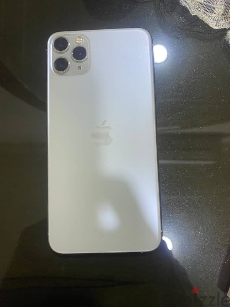 Apple - iPhone 11 Pro Max 3