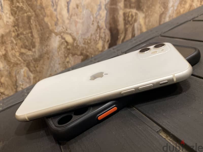 Apple - iPhone 11 4