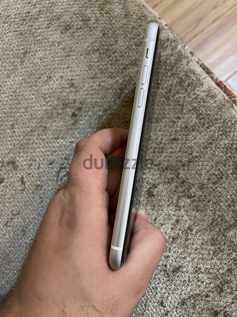 Apple - iPhone 11 1