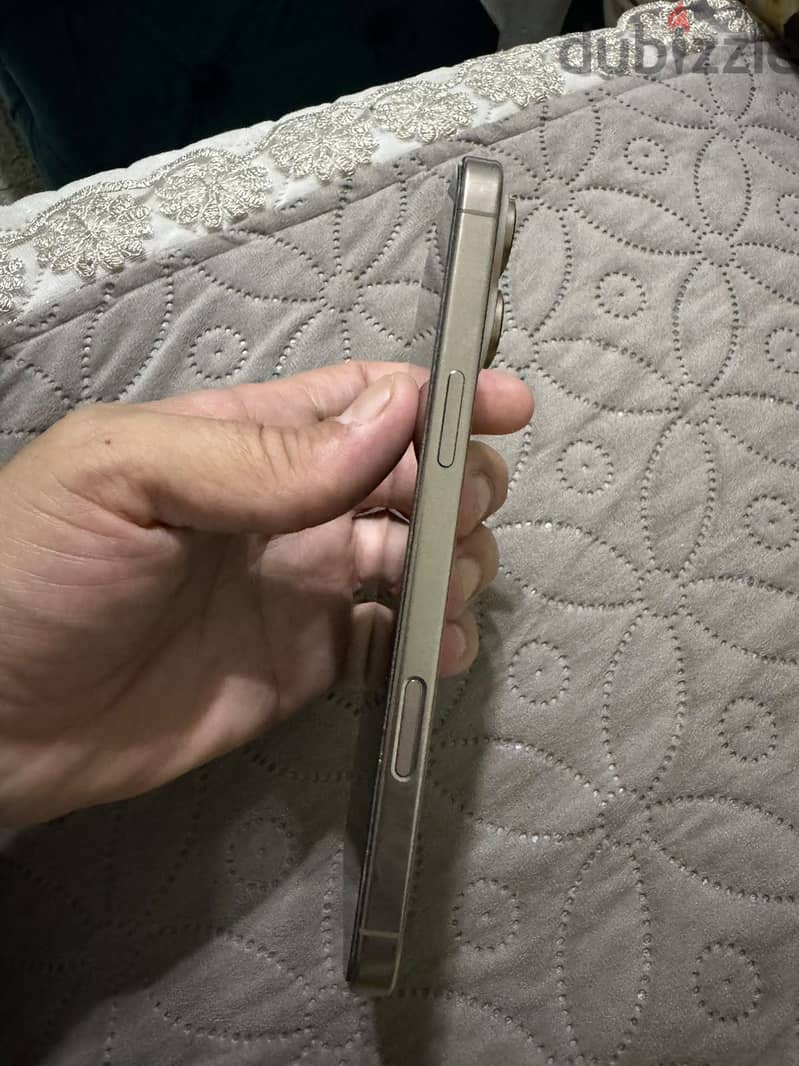 Apple - iPhone 16 Pro Max 1