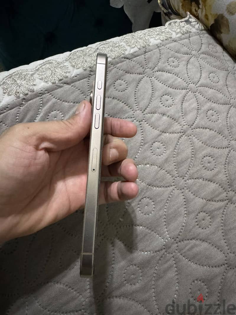 Apple - iPhone 16 Pro Max 3