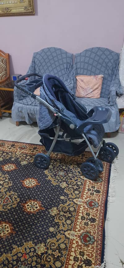 عربة اطفال ماركة جونيور ممتازة