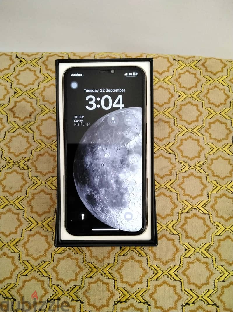 Apple - iPhone 11 Pro Max 2