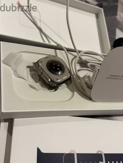 Apple Watch Ultra 3 , battery 100% , 49mm gps+cellular with box