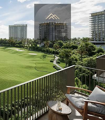 Apartment for sale, VIP finish, open view, GOLF VIEW next to AUC in City Gate, near Hyde Park. Mountain view. Palm Hills. Villette. Azzar