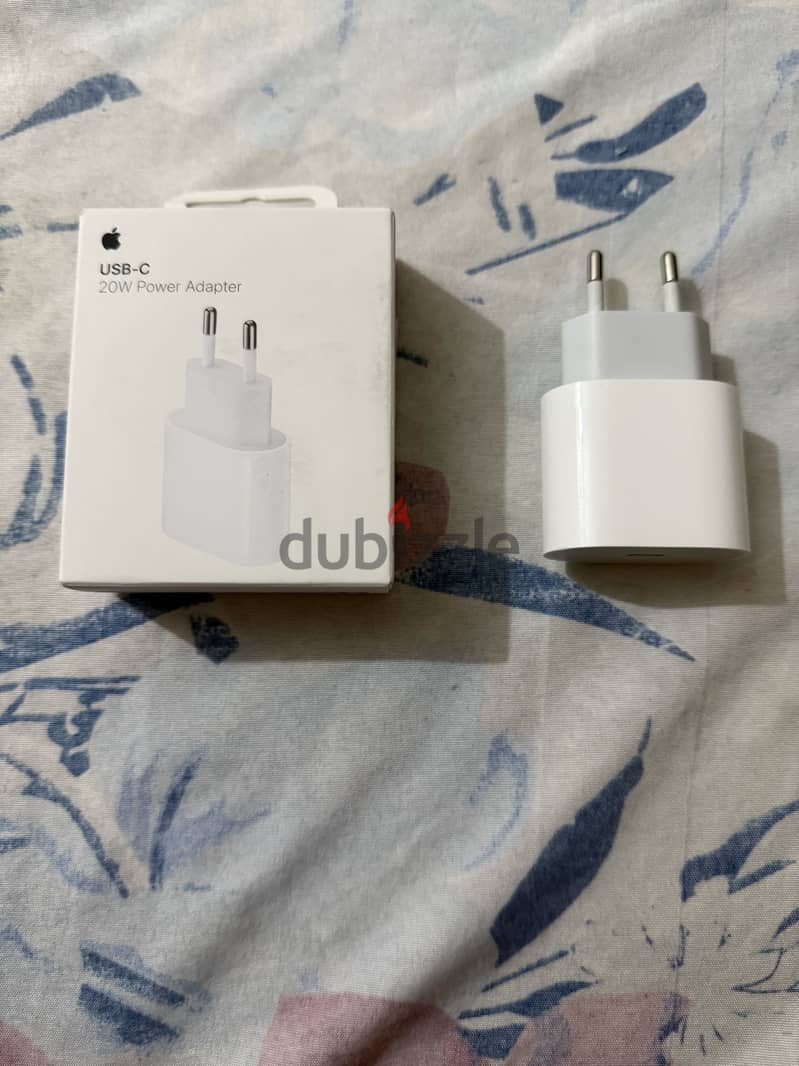 Appla USB-C 20W Power Adapter 2