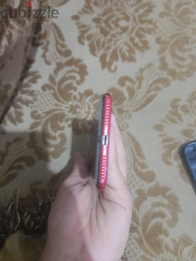 آبل - آيفون 8 بلس
