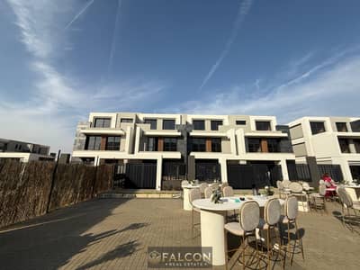 Luxury townhouse corner for sale in LaVista Patio Hills 5th Settlement to Next to Ora Zed East and Hyde Park New Cairo and just minutes from the AUC.