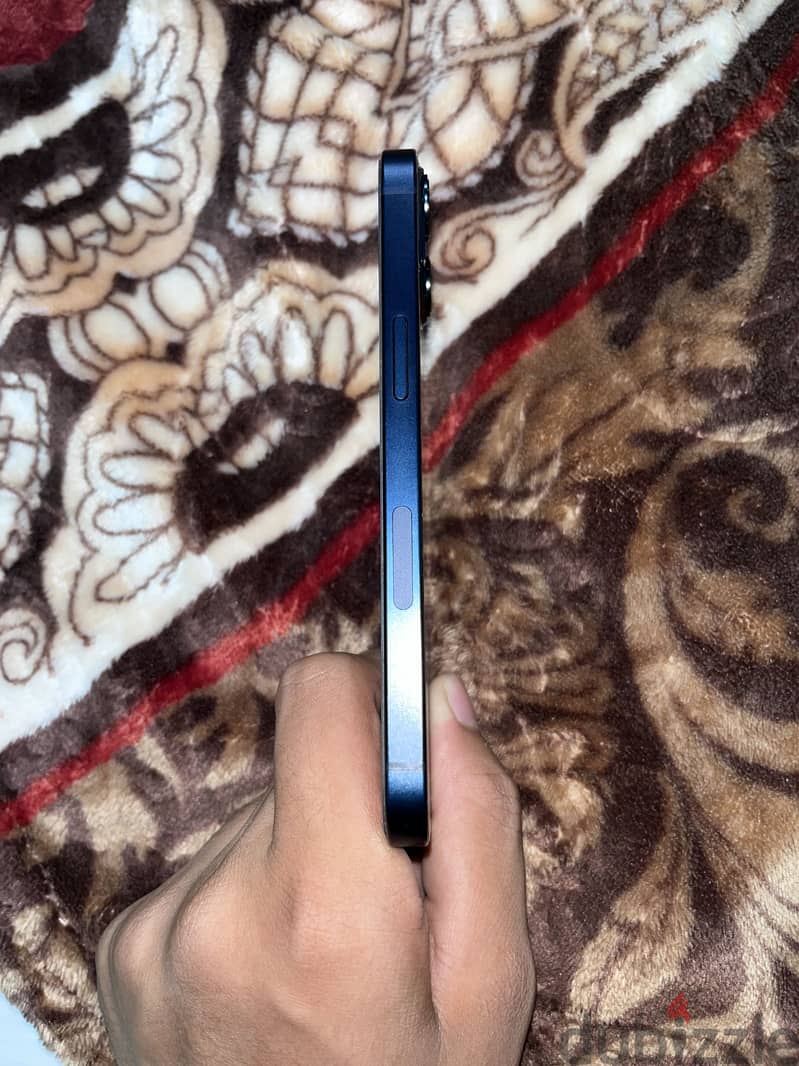 Apple - iPhone 13 5