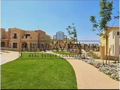 فيلا مستقله للبيع في  city gate سيتي جيت  -4 غرف نوم مع رسيبشن كبير و 3 تراس كبار نصف تشطيب في موقع متميز