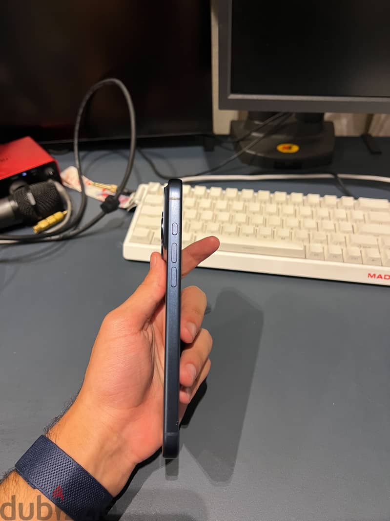 Apple - iPhone 17 Pro Max 2
