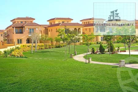 for sale direct from owner sky villa in one Hyde park by Hyde park Development view lagoon   Project Highlights:  238 Acres  85