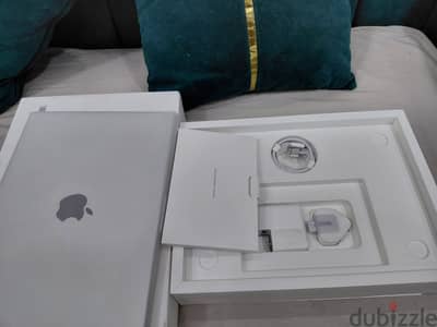 MacBook pro M5 pro Chip Ram 24 Hard 2 Tera New اتفتح برشامه فقط