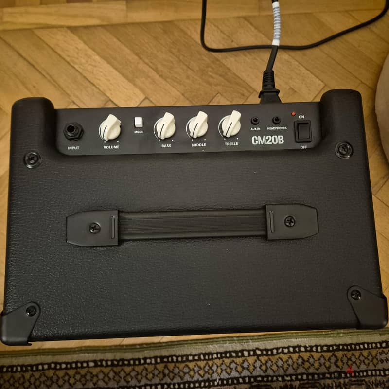 Cort CM20B Bass Amplifier 2