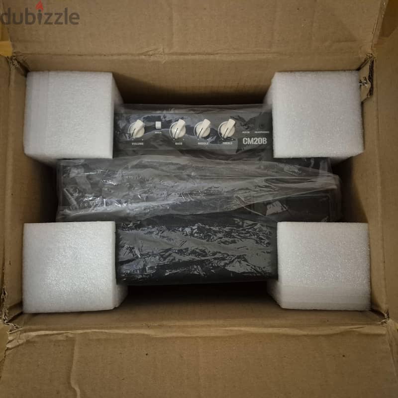 Cort CM20B Bass Amplifier 3