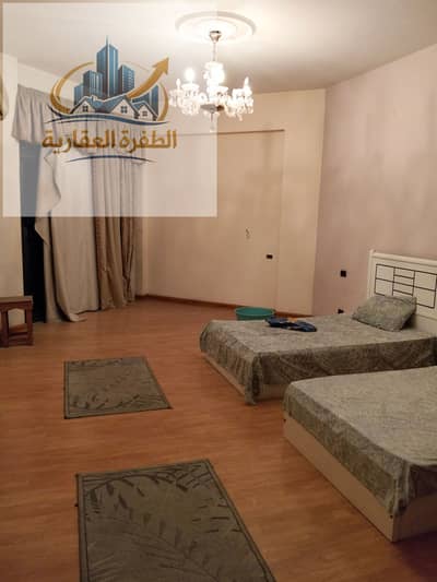 شقه مميزه جدا للبيع شارع المنيل الرئيسي