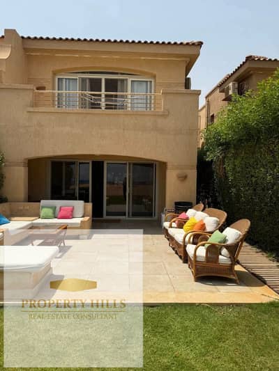 Two-bedroom chalet in Telal El Sokhna, fully finished with a direct sea view, for sale at half price with a low down payment and installments up to 10 years interest-free.