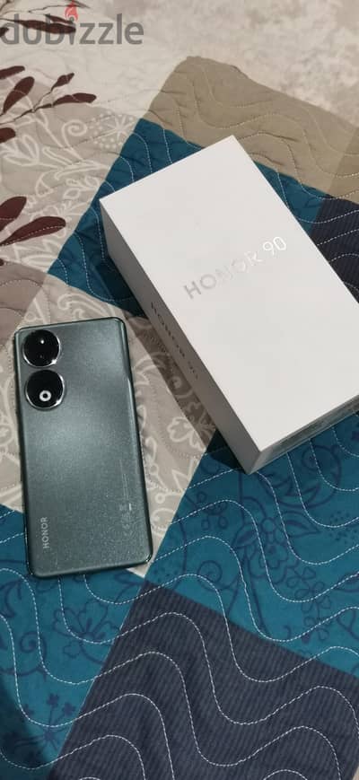 Honor 90