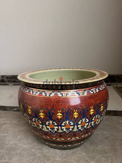 porcelain cachepot