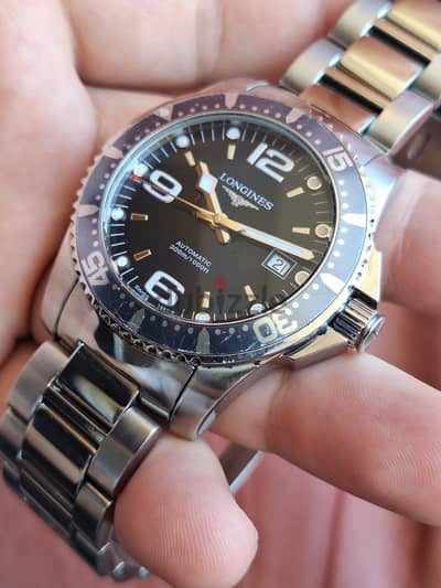 ساعة Longines HydroConquest الأوتوماتيكية