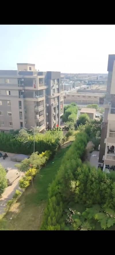 للبيع شقه 130 متر فيو ناصيه فيو مميز في كمبوند دار مصر الحي 16 الشيخ زايد