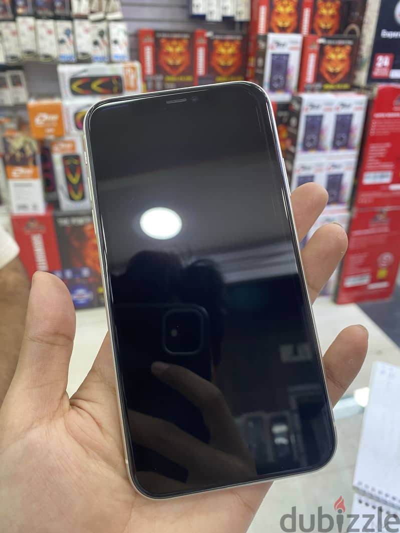 Apple - iPhone 11 5