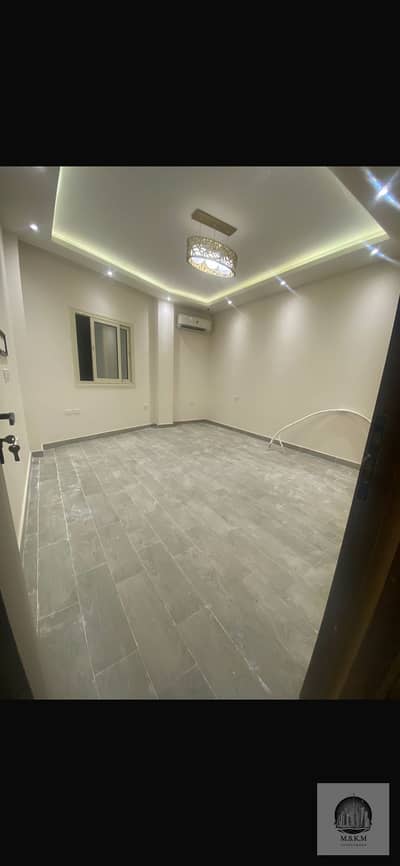Apartment for rent in Al Banafseg 5 Villas, First Settlement, second floor, sea view, 350 square meters, 3 bedrooms, 3 bathrooms, 4-piece reception, s