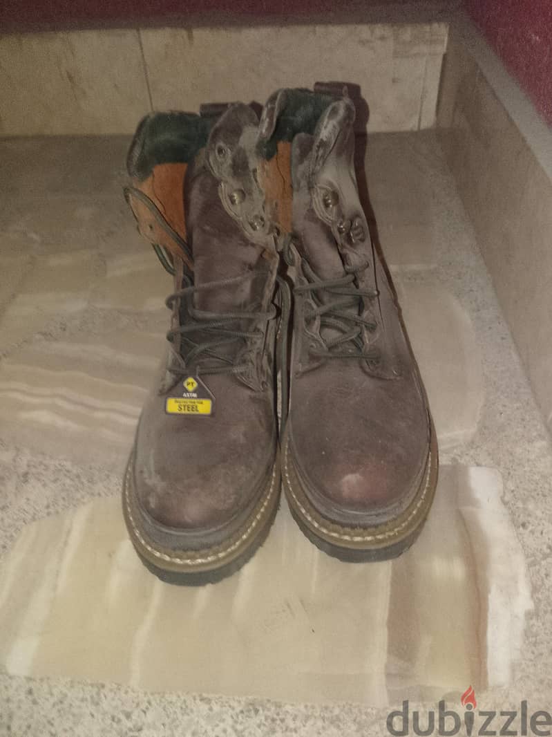 Safety shoes 1