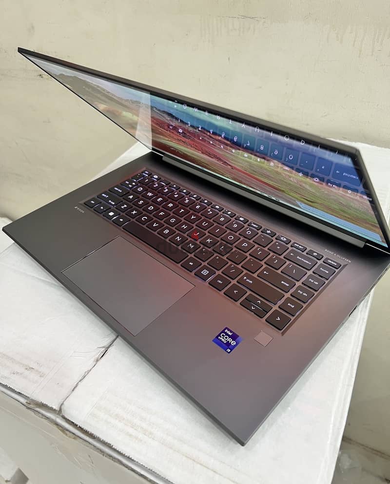 Hp Zbook studio g8 3