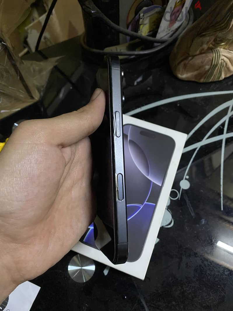 Apple - iPhone 16 Pro 256 GB 1