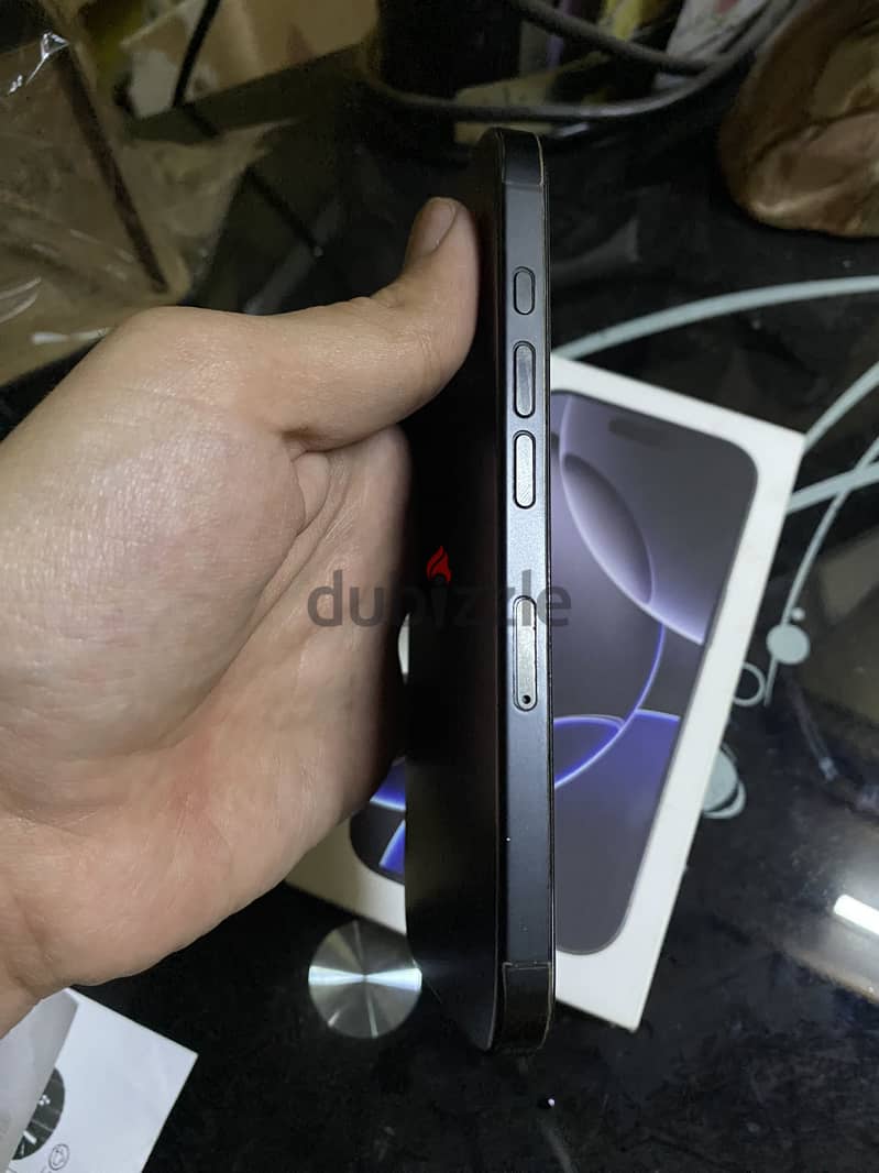 Apple - iPhone 16 Pro 256 GB 3