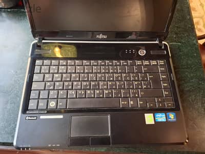 لابتوب Fujitsu Lifebook ألماني الصنع وارد الإمارات - رام 8GB - i3