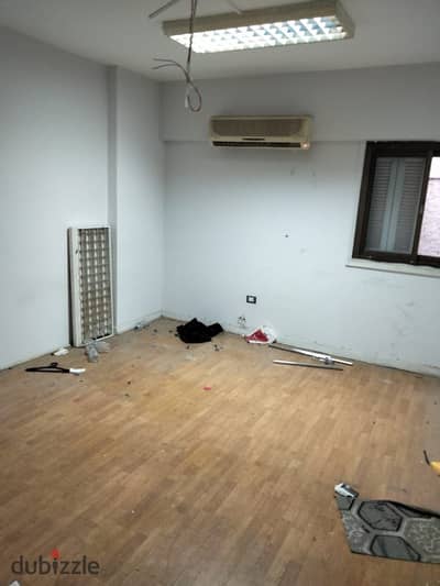 200m Lebanon Square