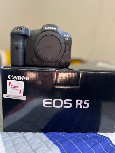 Canon EOS R5 Mirrorless Digital Camera